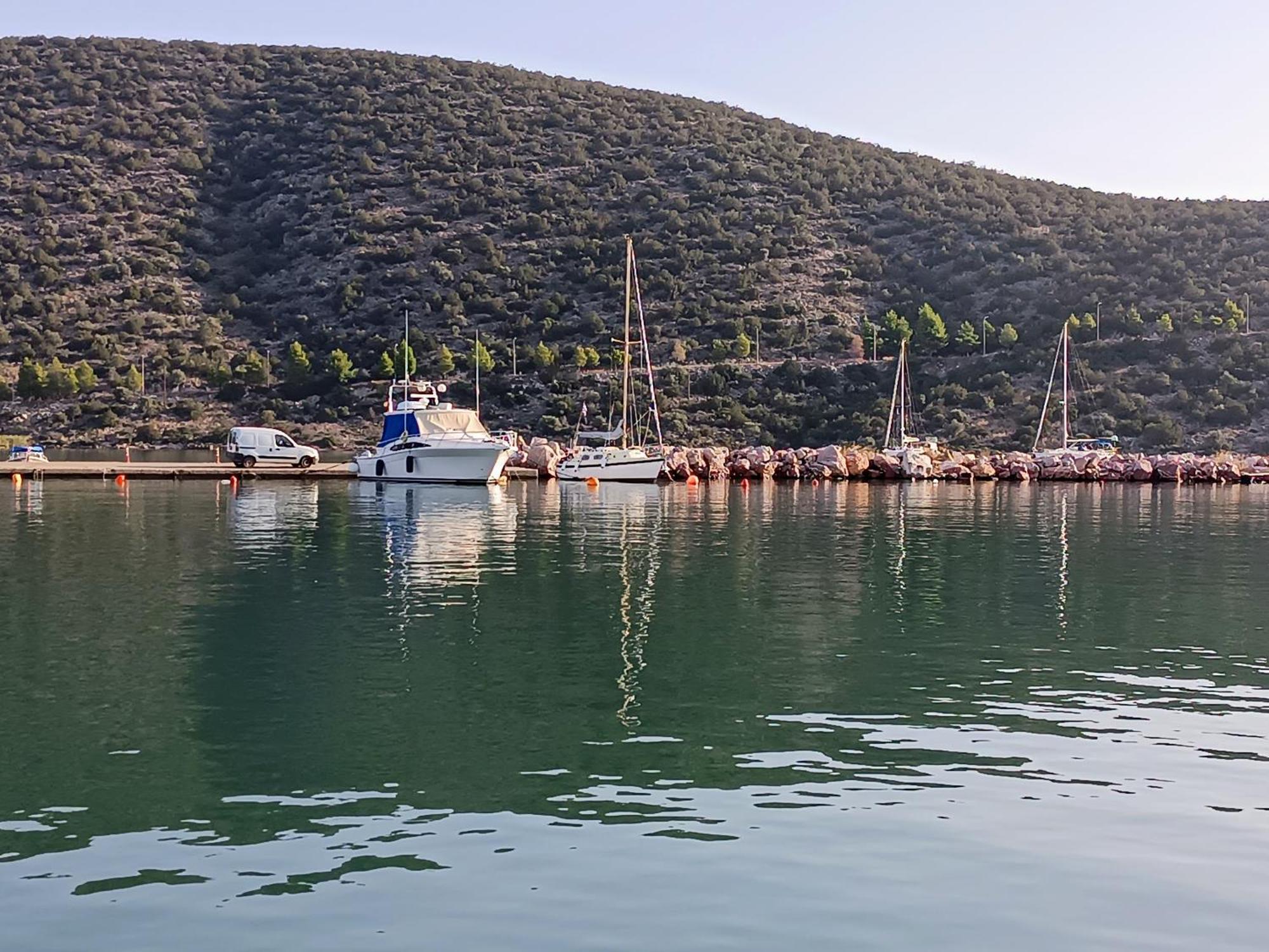 Port Luxury * Ermioni
