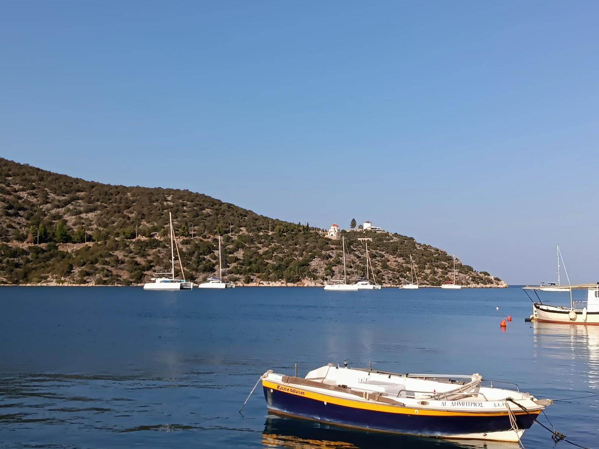 Port Luxury Ermioni