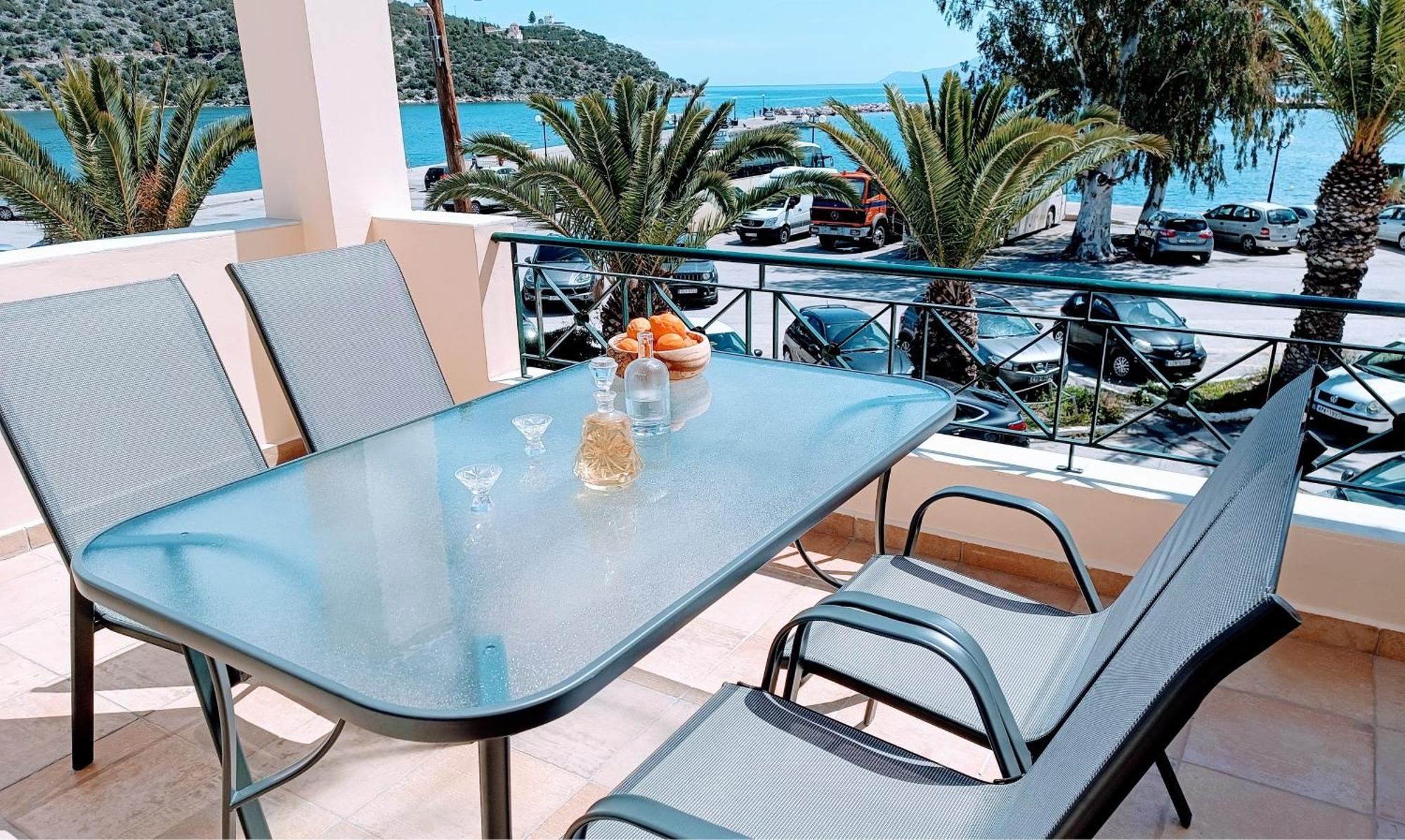 Port Luxury * Ermioni
